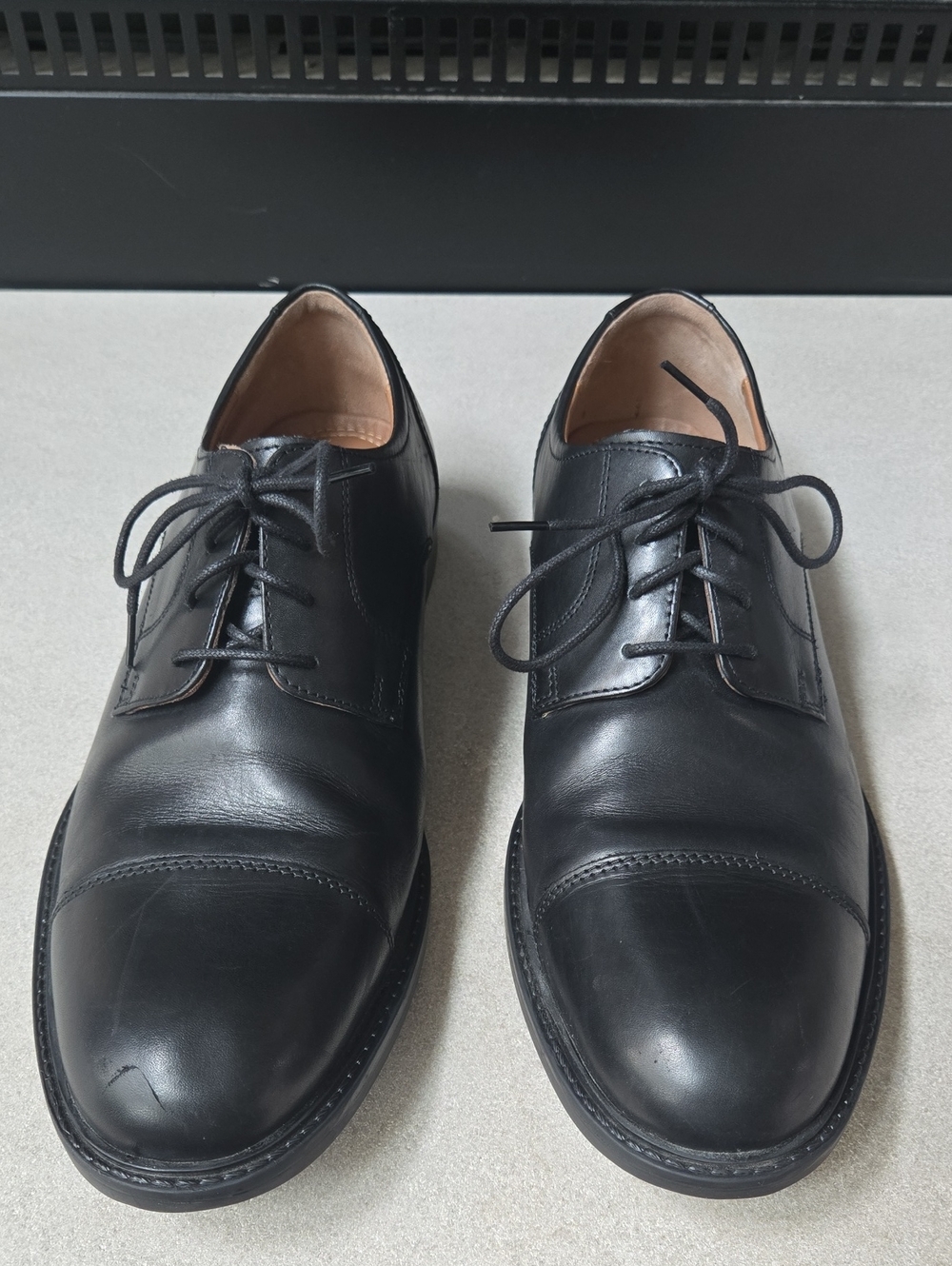 Johnston & Murphy Black Leather Cap-Toe Derby Shoes 12M